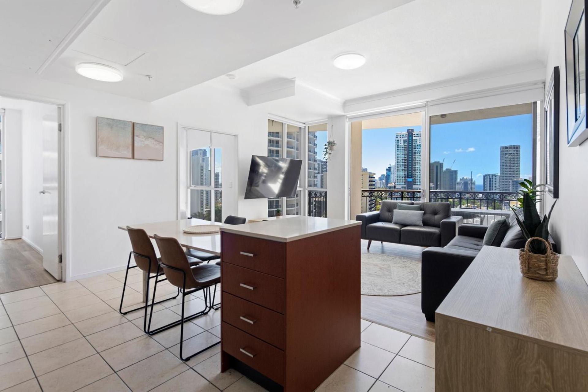 Chevron Renaissance Two Bedroom Ocean Views - Coasthm Apartment Gold Coast