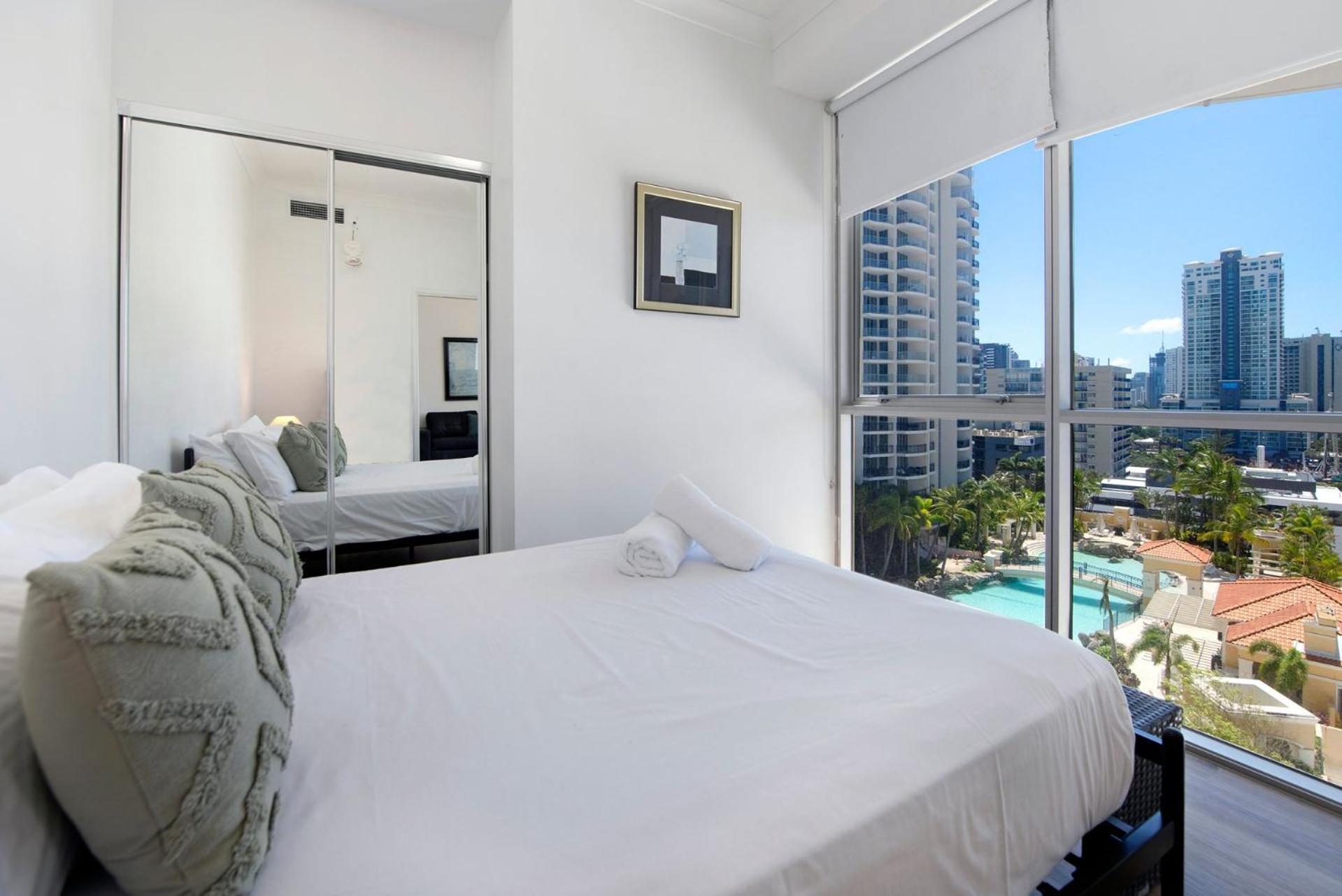 Apartment Chevron Renaissance Two Bedroom Ocean Views - Coasthm
